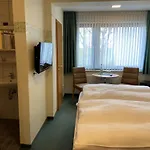 Roeb Hotel 3*