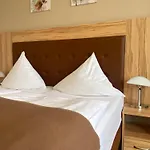 Roeb 3* Nideggen