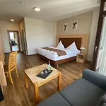 Roeb Hotel 3*