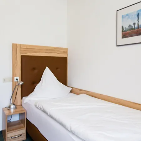 Hotel Roeb 3*